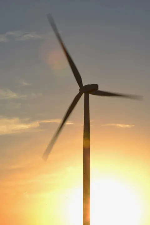 ROC-forecast-win-turbine-windmill-sunrise-close-up